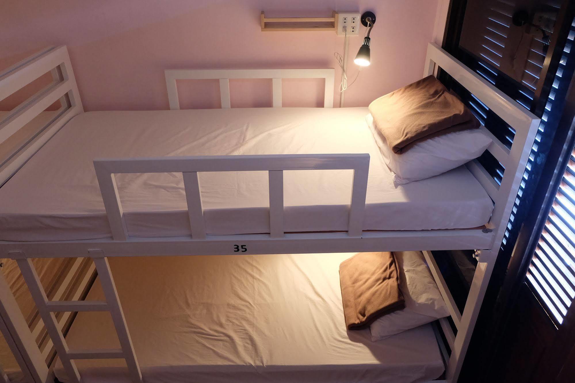 Tiny Hostel 방콕 외부 사진